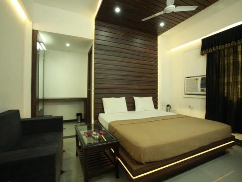 Super Hotel O Mohit Regency Bhopal Exterior photo
